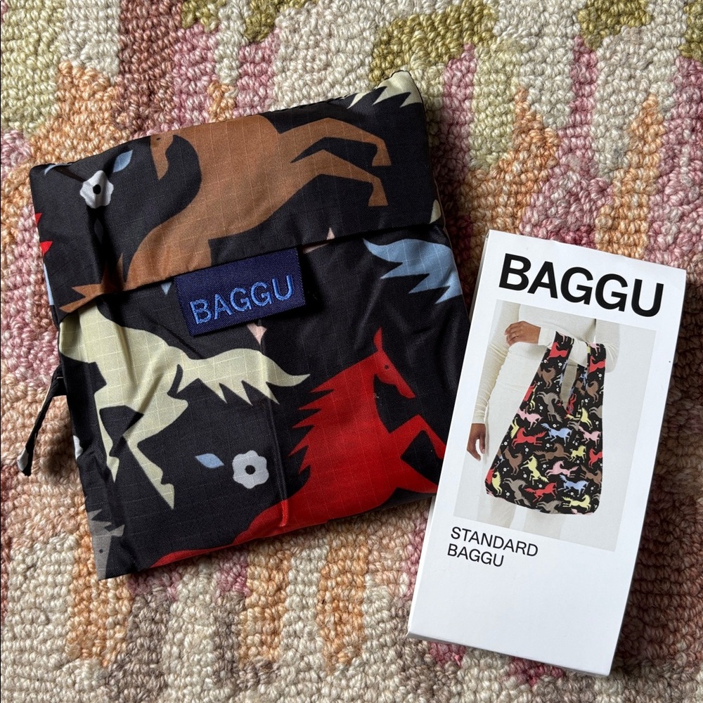 🍦HOST PICK🍦🐴BAGGU NWT standard BAGGU Horse Cut Outs 🐴